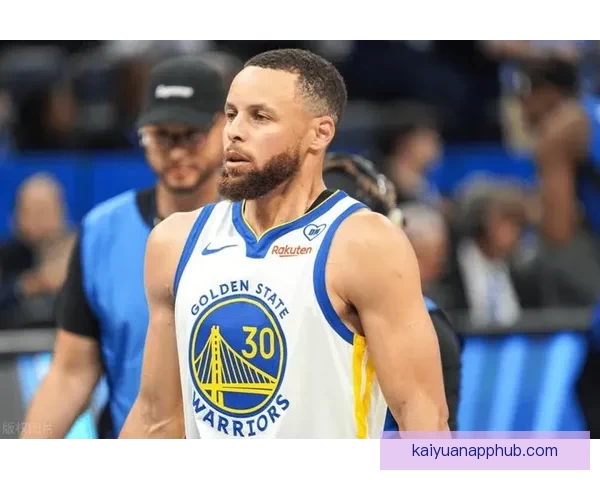 追梦谈桑托斯蜕变表现欣喜 呼吁库里谨慎复出避免膝伤加剧